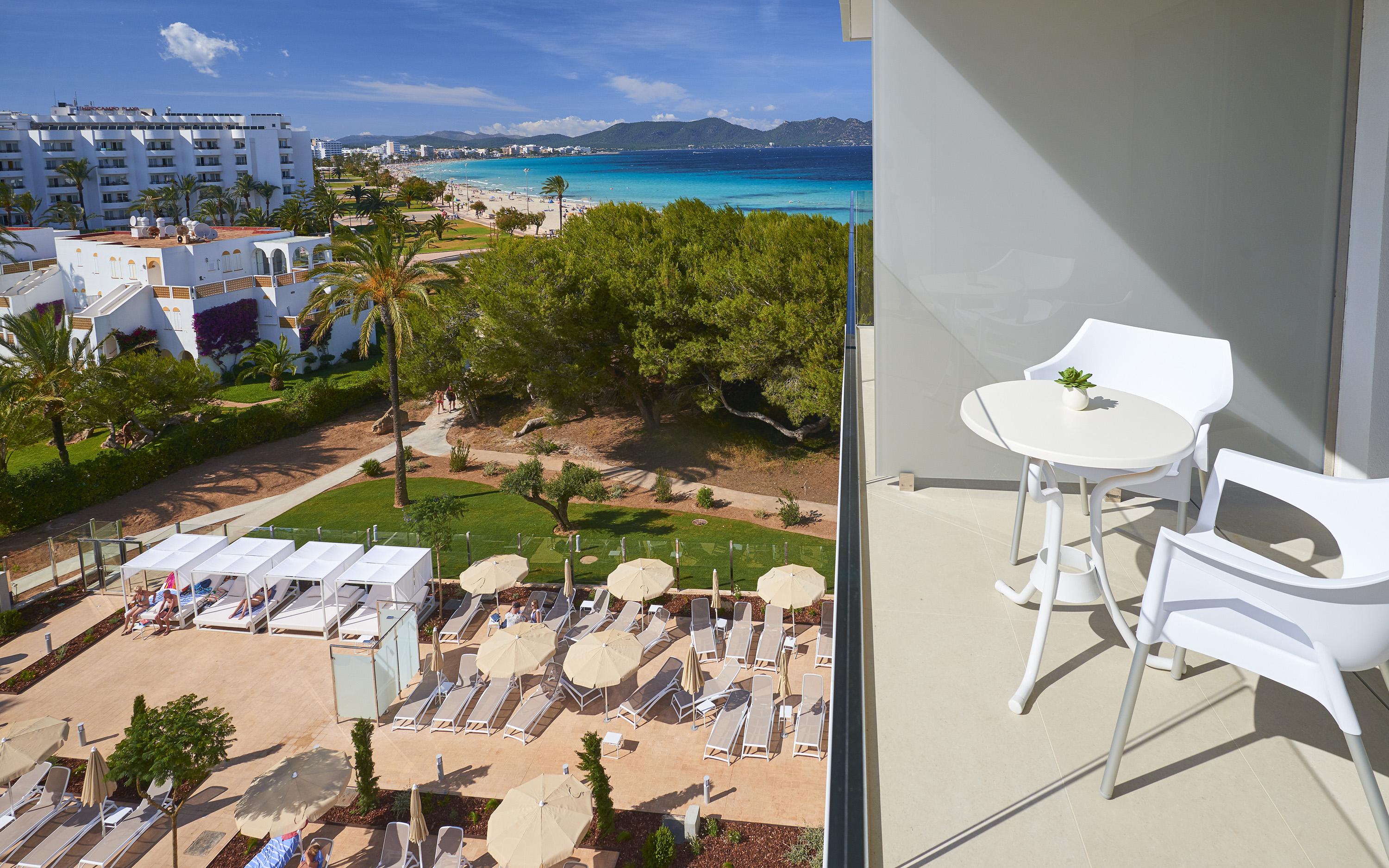 Hipotels Bahia Cala Millor - Adults Only Exterior photo